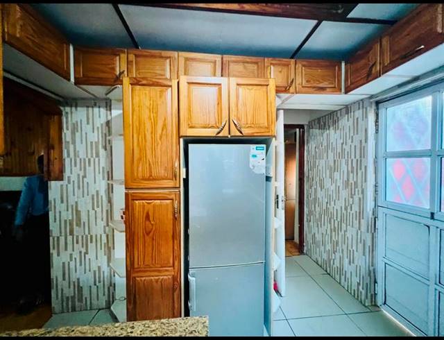 3 BEDROOM HOUSE FOR SALE IN KWAMASHU